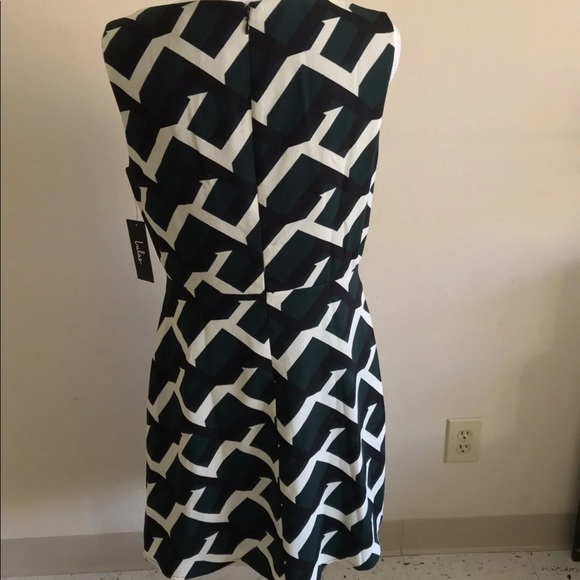 Lulu’s dress - Picture 3 of 5